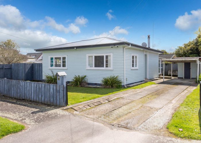  at 18 Winter Street, Fairfield, Hamilton