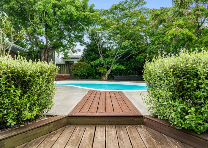  at 85 Hutchinson Road, Bucklands Beach, Manukau City, Auckland