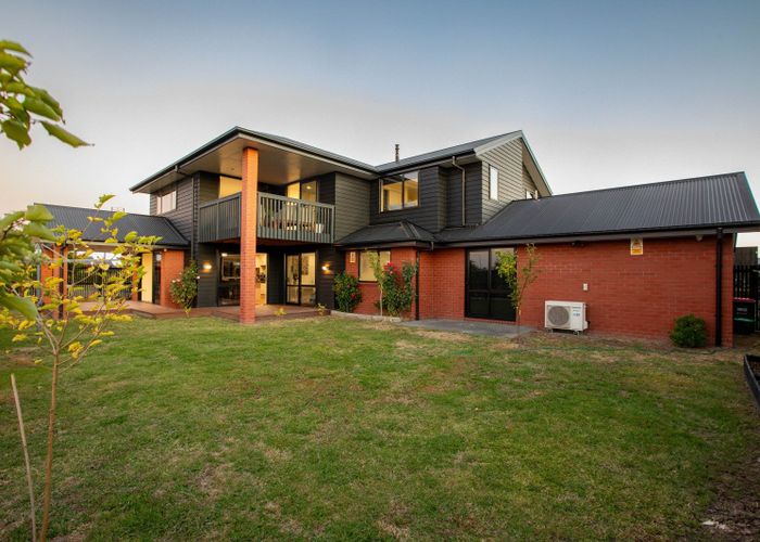  at 71 Probert Crescent, Chartwell, Hamilton