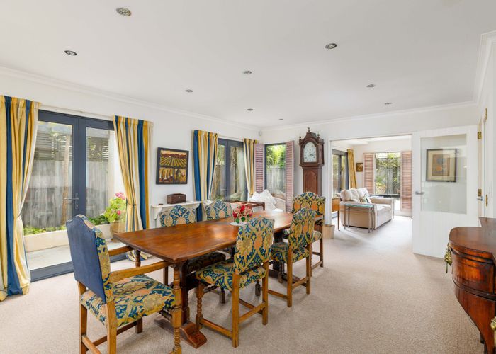  at 56 Hawkesbury Avenue, St Albans, Christchurch