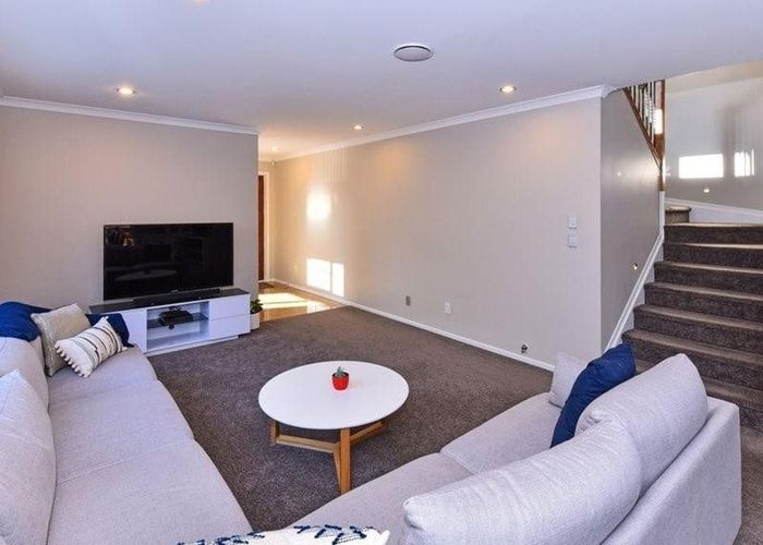  at 9 Sunglade Grove, Flat Bush, Manukau City, Auckland