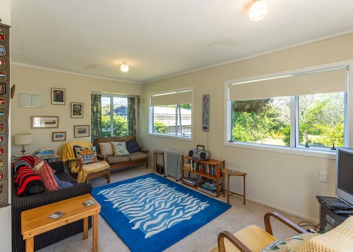  at 25 Te Moana Road, Waikanae Beach, Waikanae
