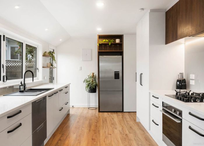  at 114 Sunnyside Road, Sunnyvale, Waitakere City, Auckland