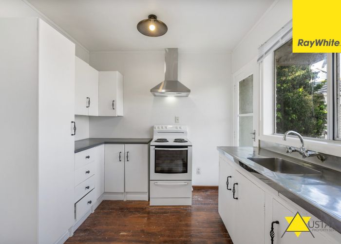  at 31 Whitney street, Blockhouse Bay, Auckland City, Auckland