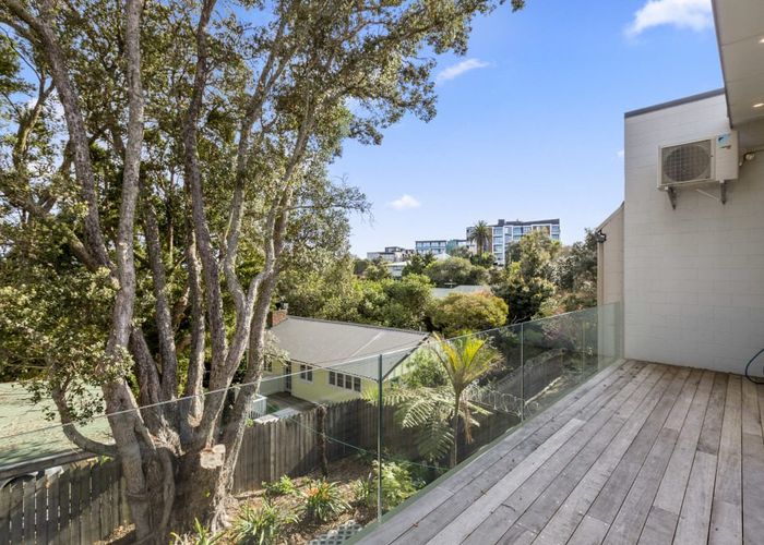  at 1/182 Hinemoa Street, Birkenhead, North Shore City, Auckland