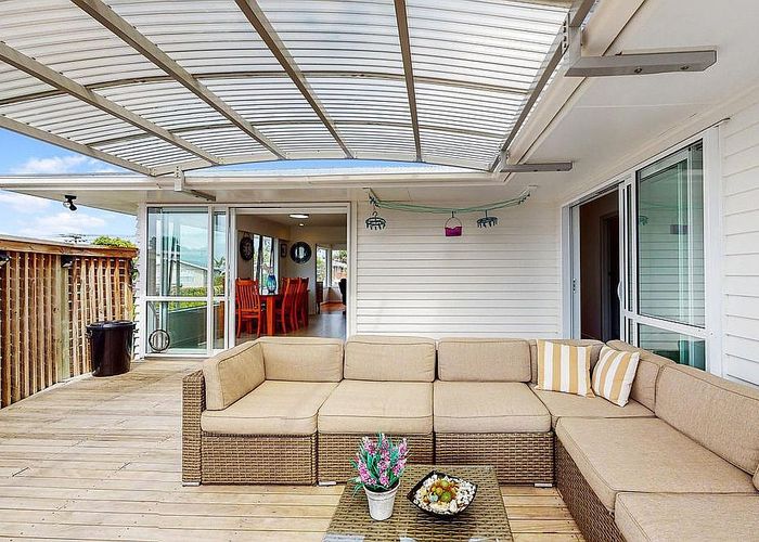 at 28 Tiroroa Avenue, Te Atatu South, Auckland