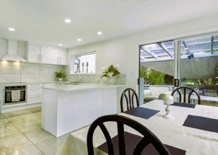  at 10 Yarra Place, Botany Downs, Manukau City, Auckland