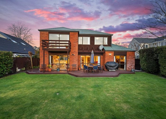  at 18 Hatfield Place, Avonhead, Christchurch City, Canterbury