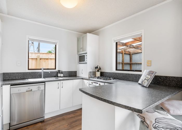  at 2/141 Verbena Road, Birkdale, Auckland