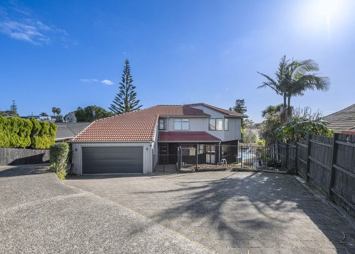  at 12A Estelle Place, Farm Cove, Manukau City, Auckland