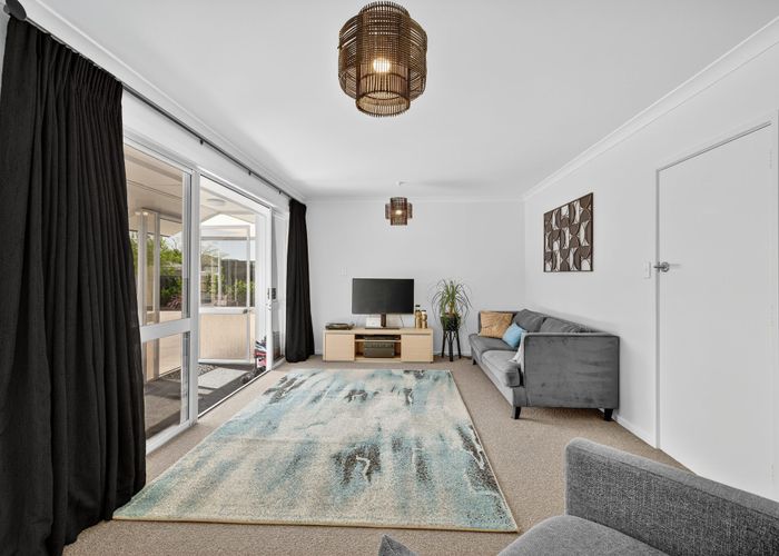  at 100 Avondale Road, Avondale, Christchurch