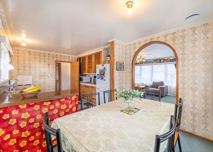  at 39 Beaumaris Crescent, Ascot Park, Porirua