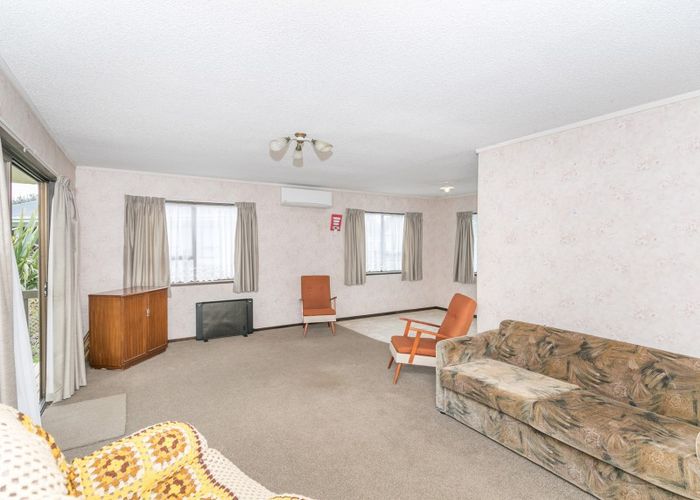  at 23 Karen Crescent, Dinsdale, Hamilton