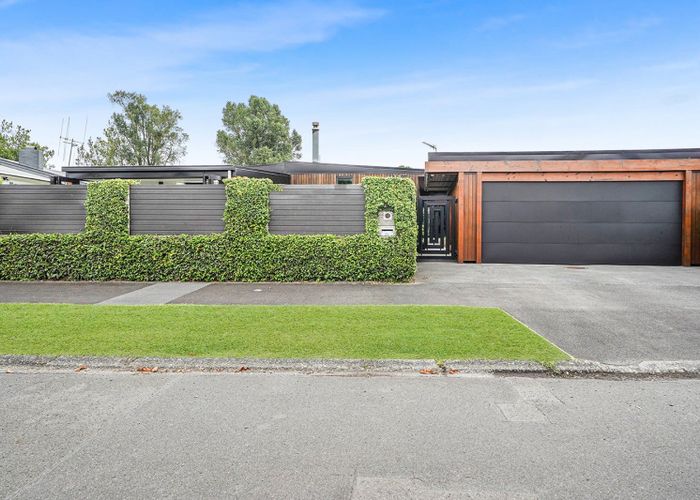  at 21 Samuel Place, Queenwood, Hamilton