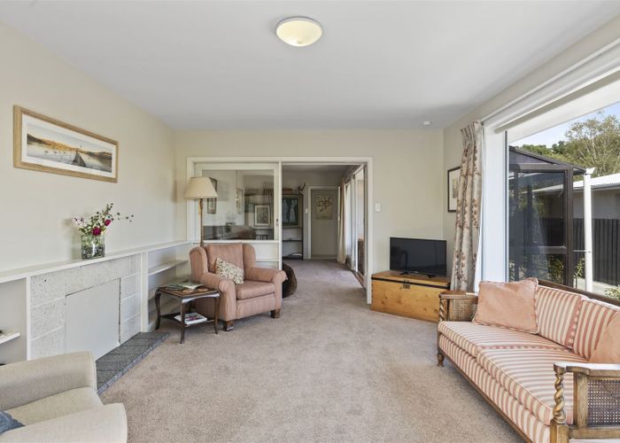  at 6 Dulles Place, Papanui, Christchurch