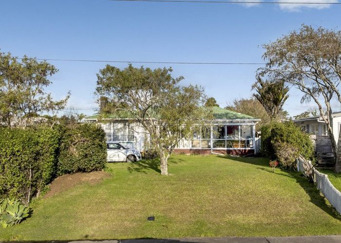  at 24 Tiraumea Drive, Pakuranga, Manukau City, Auckland
