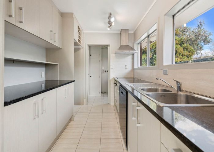  at 2 Sherie Place, Howick, Manukau City, Auckland