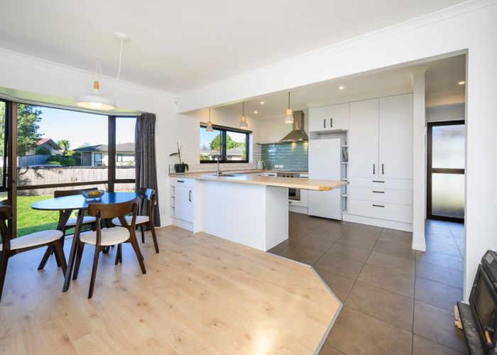  at 53 Raglan Avenue, Cloverlea, Palmerston North, Manawatu / Whanganui