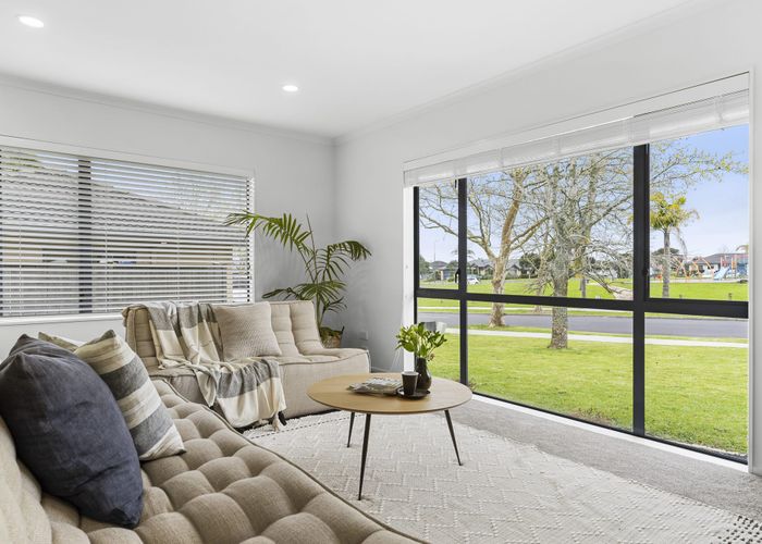  at 5 Carlingford Drive, East Tamaki, Auckland