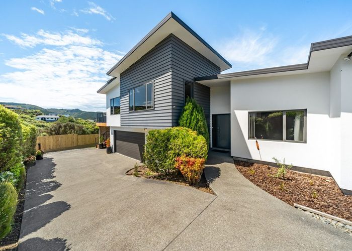  at 14 Cosgrove Rise, Riverstone Terraces, Upper Hutt