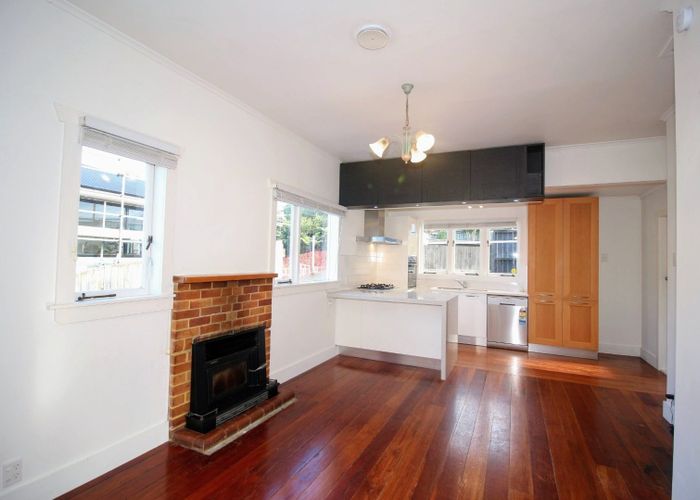  at 21A Nile Road, Milford, North Shore City, Auckland