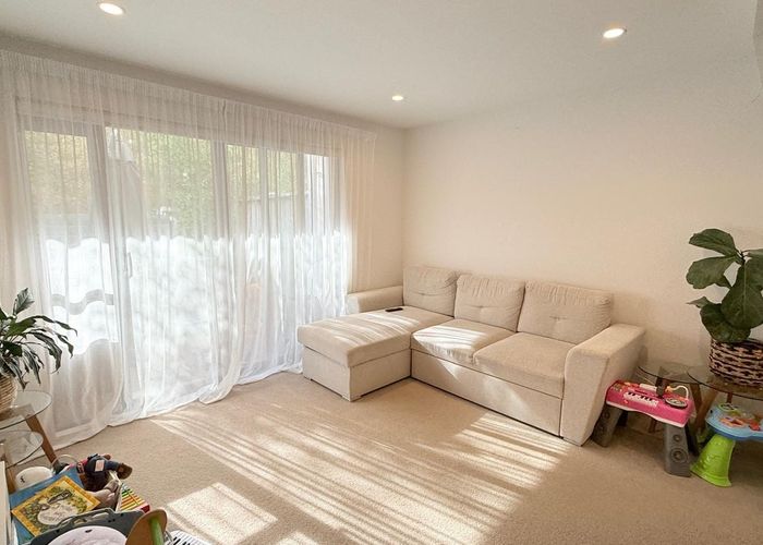  at 25/18 Hewlett Rd, Massey, Waitakere City, Auckland
