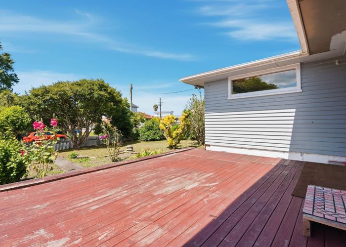  at 18 Statesman Street, Henderson, Waitakere City, Auckland