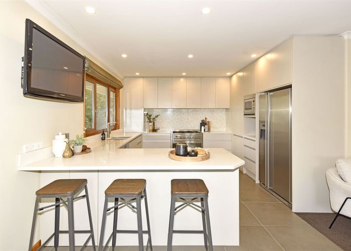  at 2 Hadlow Place, Burnside, Christchurch