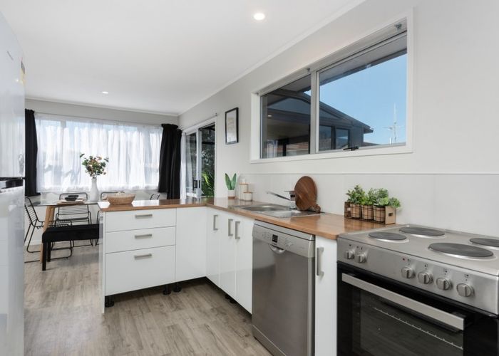  at 2 Topaz Drive, Papamoa Beach, Papamoa