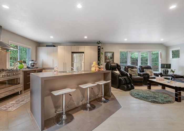  at 15 Springwater Vale, Unsworth Heights, North Shore City, Auckland