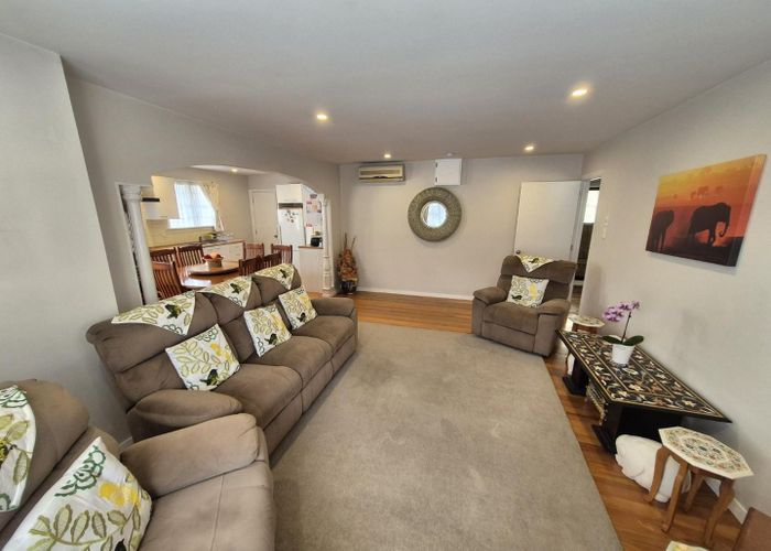  at 4 Oakhurst Place, Russley, Christchurch City, Canterbury