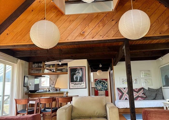  at 18 Frances Street, Waikanae Beach, Waikanae