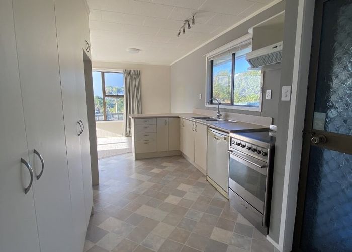  at 3 John Dee Crescent, Red Beach, Red Beach