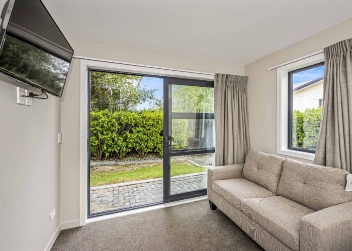  at 1/69 McKenzie Road , Mangere Bridge, Manukau City, Auckland