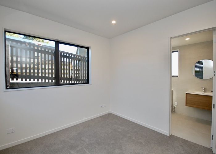  at 9 Arran Road, Browns Bay, North Shore City, Auckland