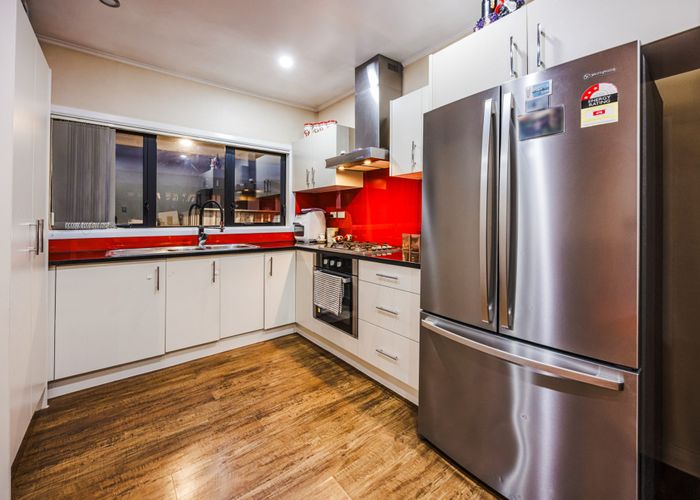  at 2/1 Barneys Farm Road, Clendon Park, Auckland