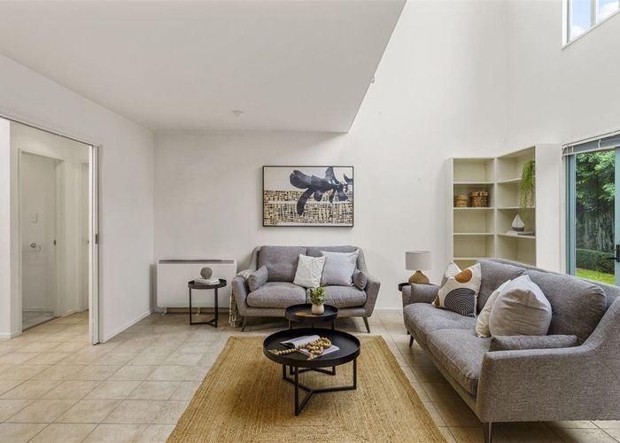  at 2/110 Nayland Street, Sumner, Christchurch