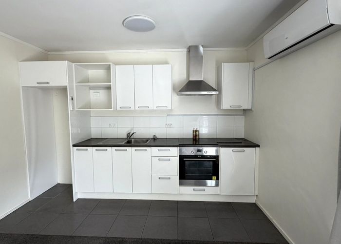  at 2/25 Peek St, Ellerslie, Auckland City, Auckland