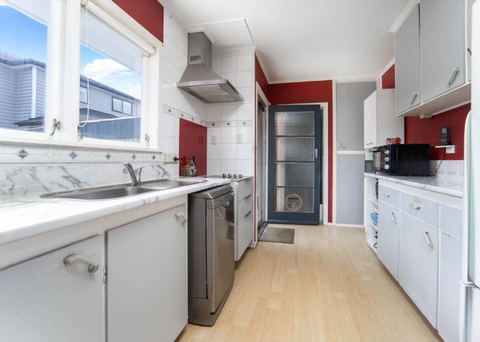  at 89 View Road, Henderson, Waitakere City, Auckland