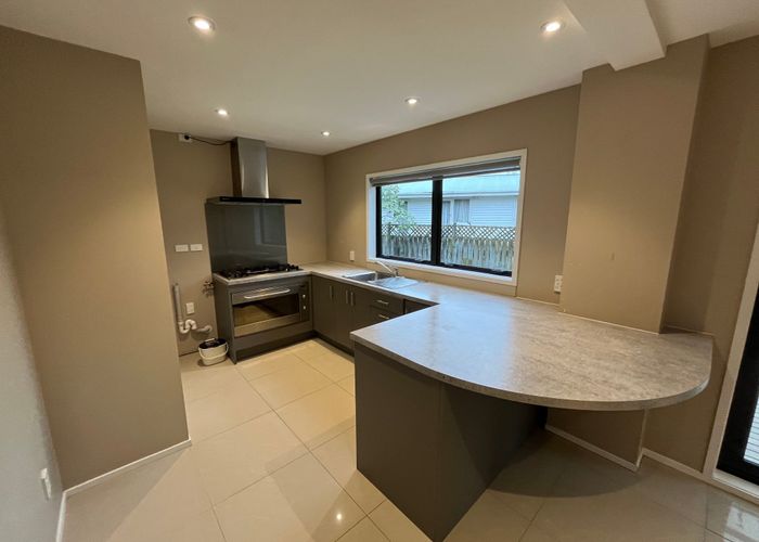  at 71 Edgewater Drive, Pakuranga, Manukau City, Auckland
