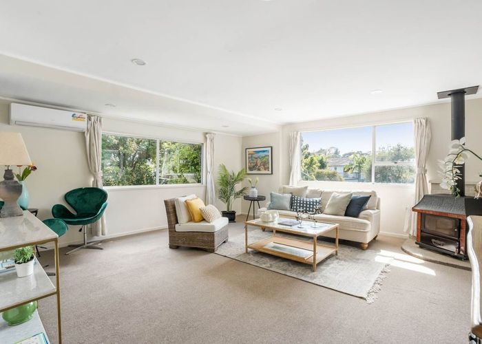  at 39 Onedin Place, Titirangi, Waitakere City, Auckland