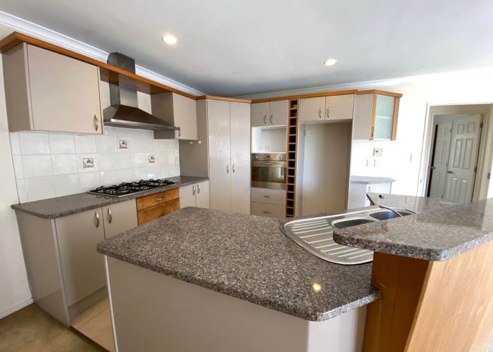  at 5 Adrigole Place, East Tamaki, Manukau City, Auckland