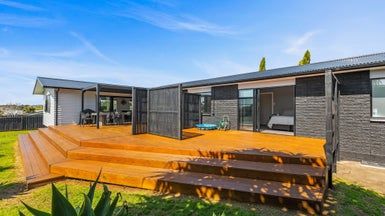  at 9B Poplar Grove, Whalers Gate, New Plymouth