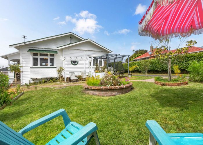  at 33 Koromiko Street, New Lynn, Waitakere City, Auckland
