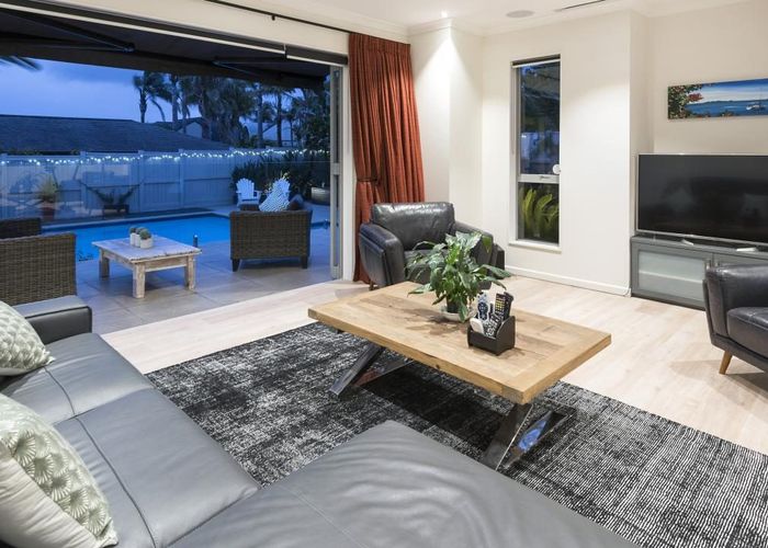  at 43 Manor Park, Sunnyhills, Auckland