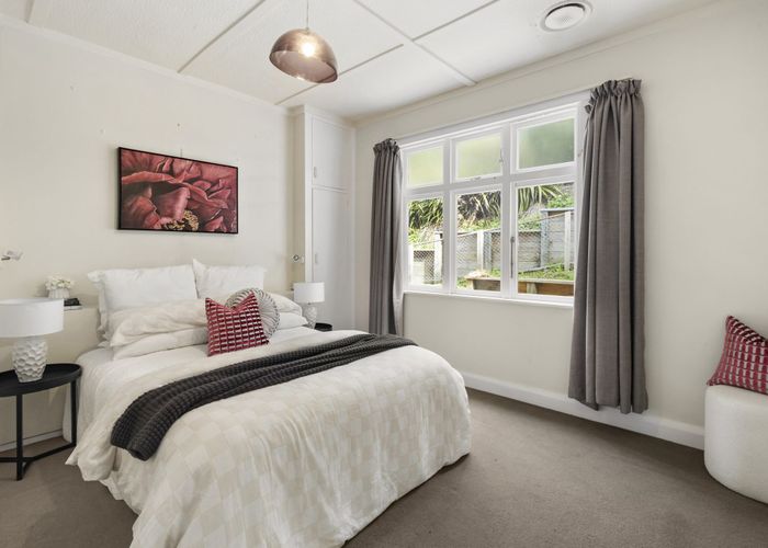  at 122 Te Anau Road, Hataitai, Wellington, Wellington