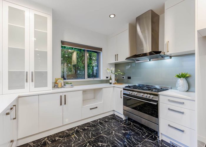  at 117 Sturges Road, Henderson, Waitakere City, Auckland