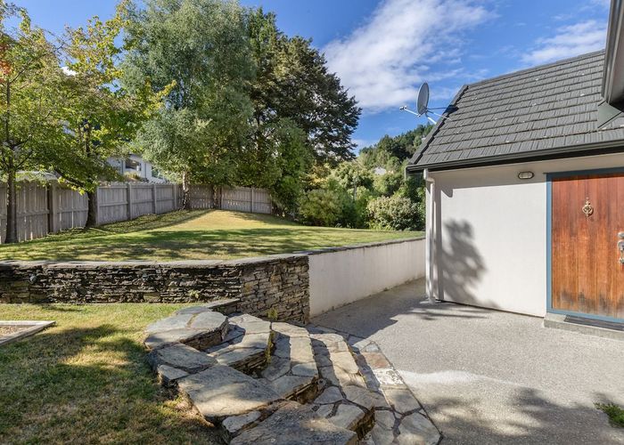  at 5 Williams Street, Sunshine Bay, Queenstown