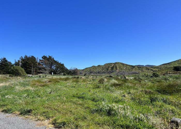  at 28 Reefview Way, Flat Point