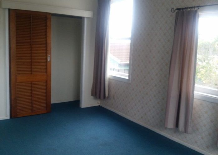  at 18 Sulphur Beach Road, Northcote Point, North Shore City, Auckland